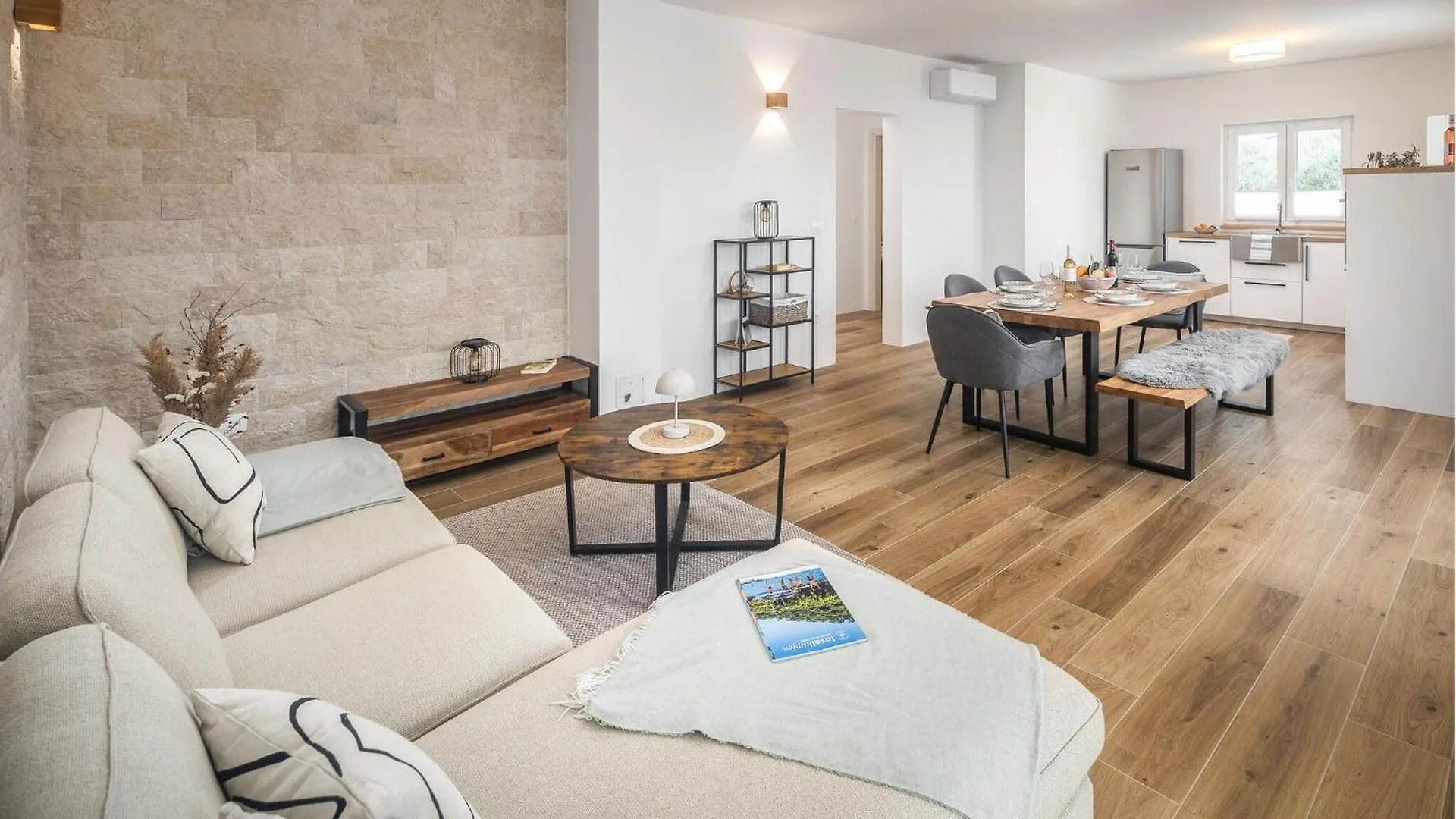 Gorgeous Home In Rojci With Kitchen Kaštelir 克罗地亚