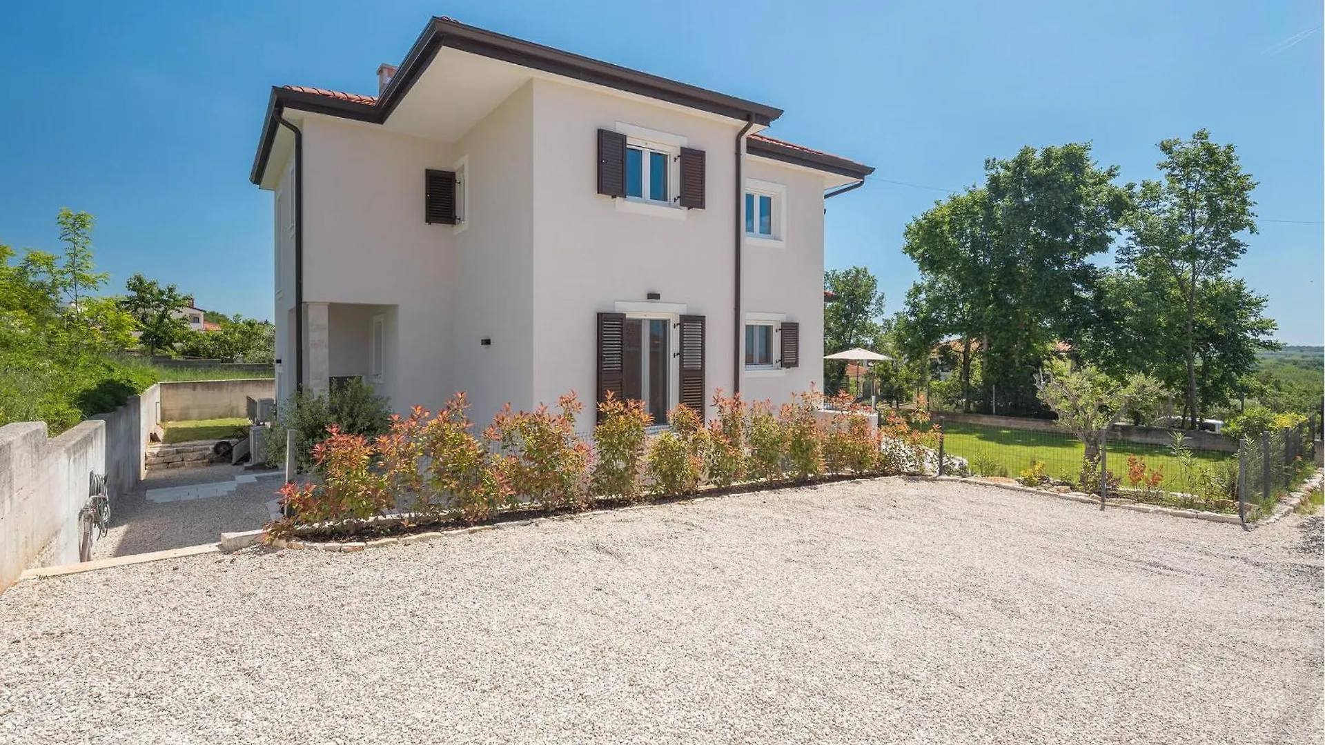 Gorgeous Home In Rojci With Kitchen Kastelir Holiday home