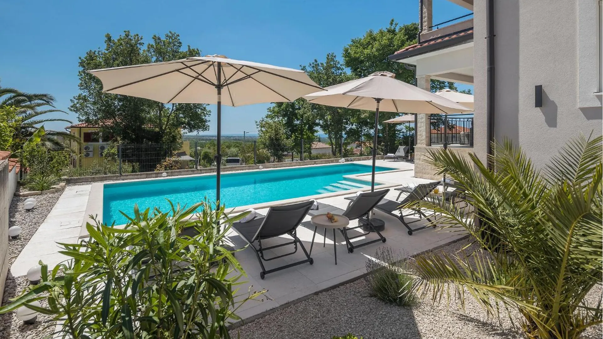 Gorgeous Home In Rojci With Kitchen Kastelir