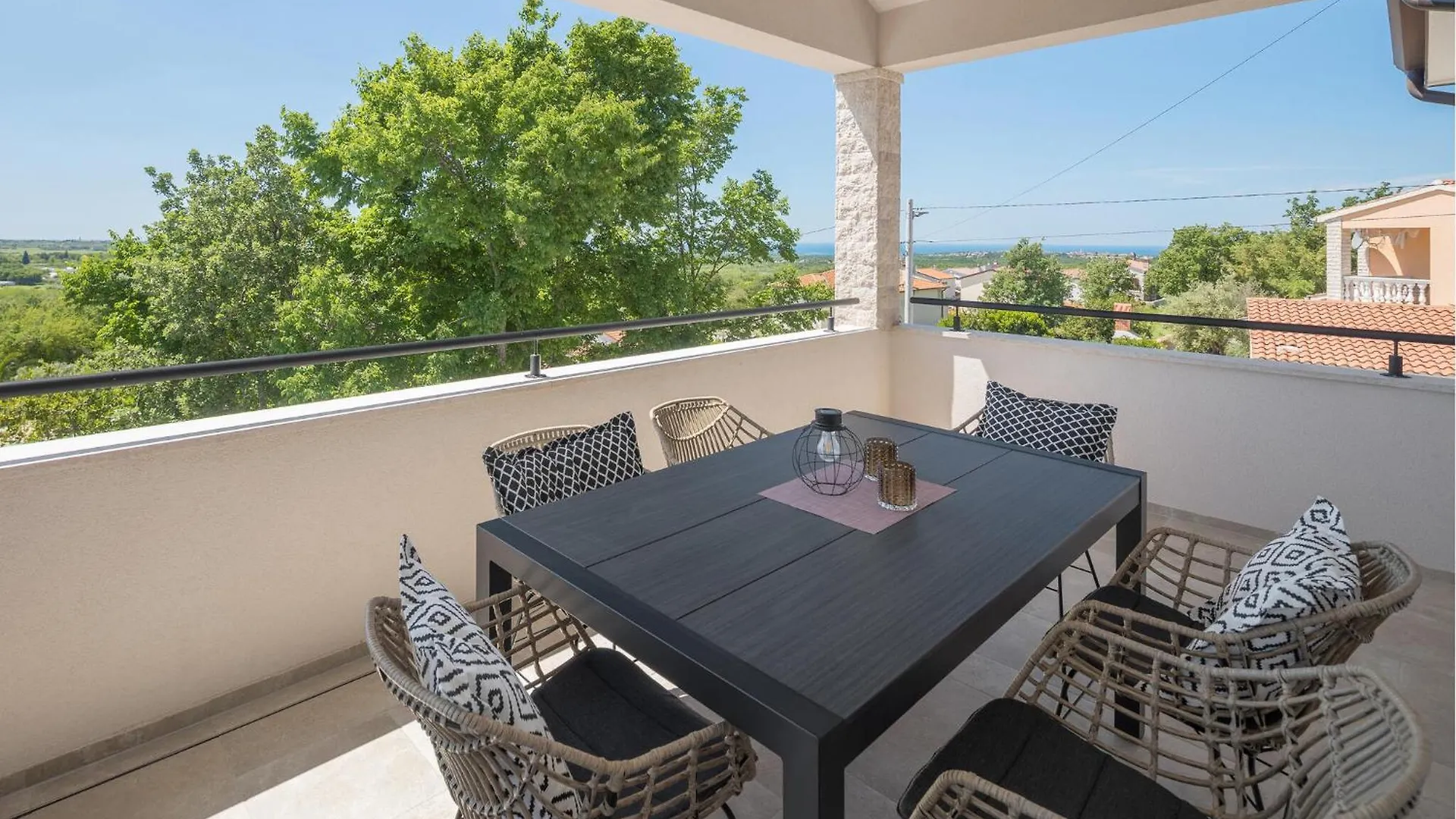 度假居 Gorgeous Home In Rojci With Kitchen Kaštelir