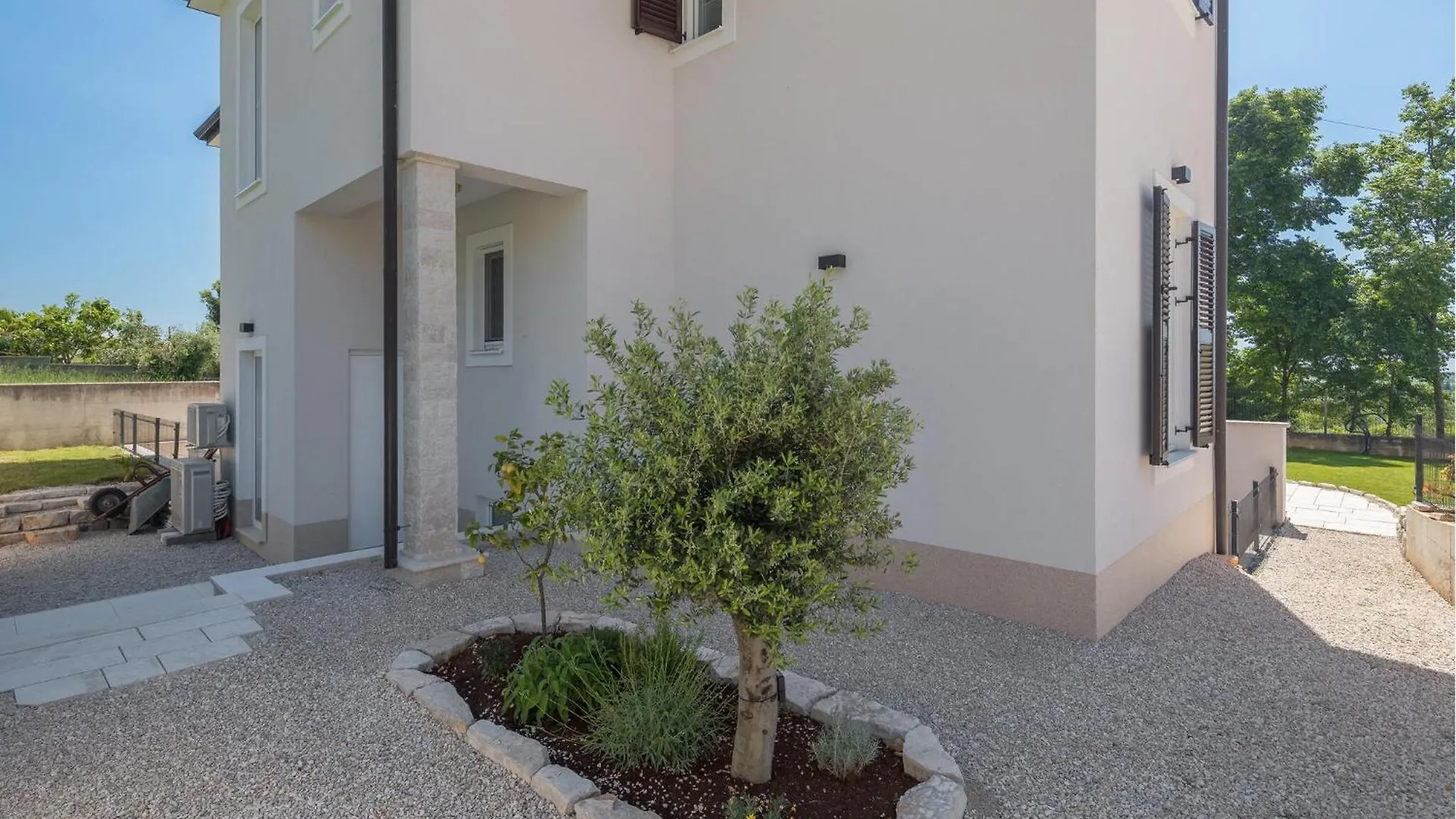 Gorgeous Home In Rojci With Kitchen Kastelir Croatia