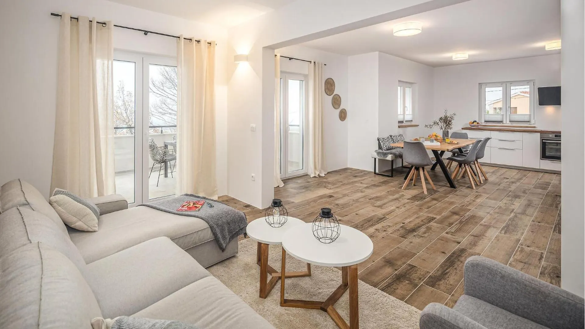 Gorgeous Home In Rojci With Kitchen Kastelir