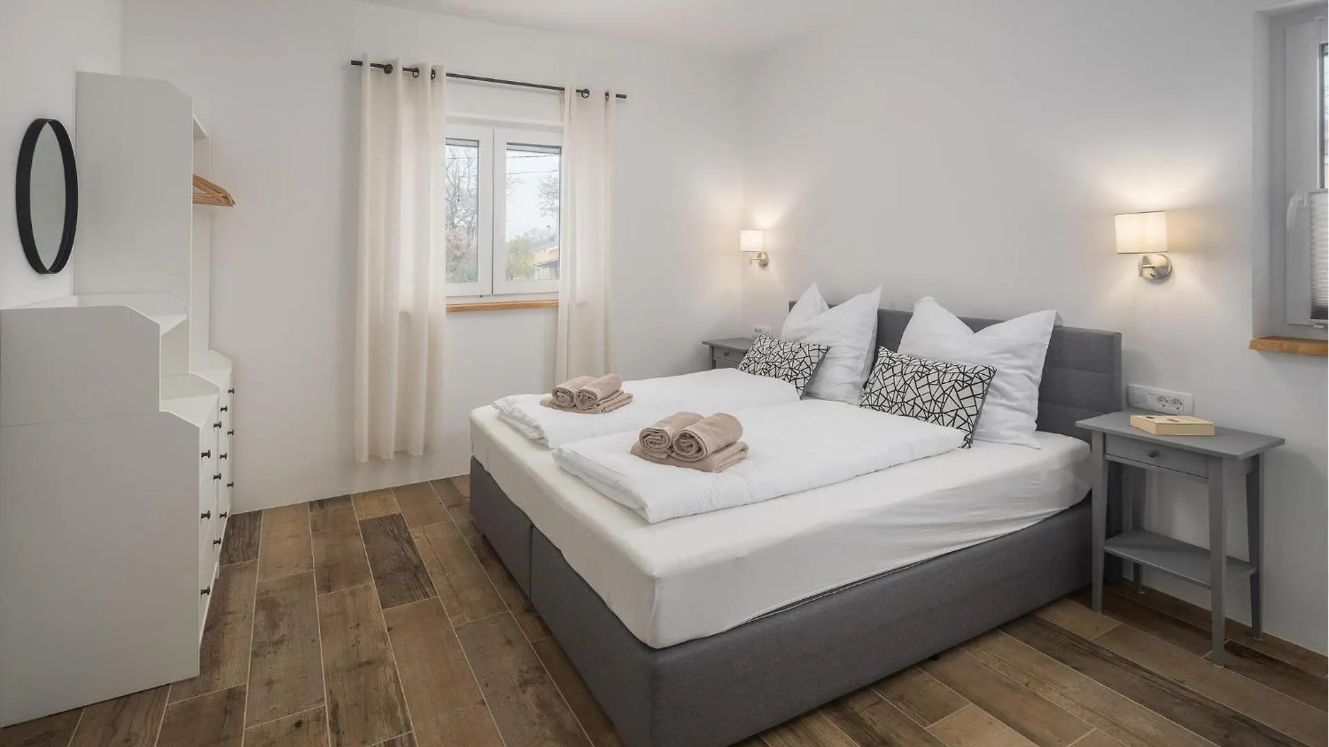 Gorgeous Home In Rojci With Kitchen Kastelir