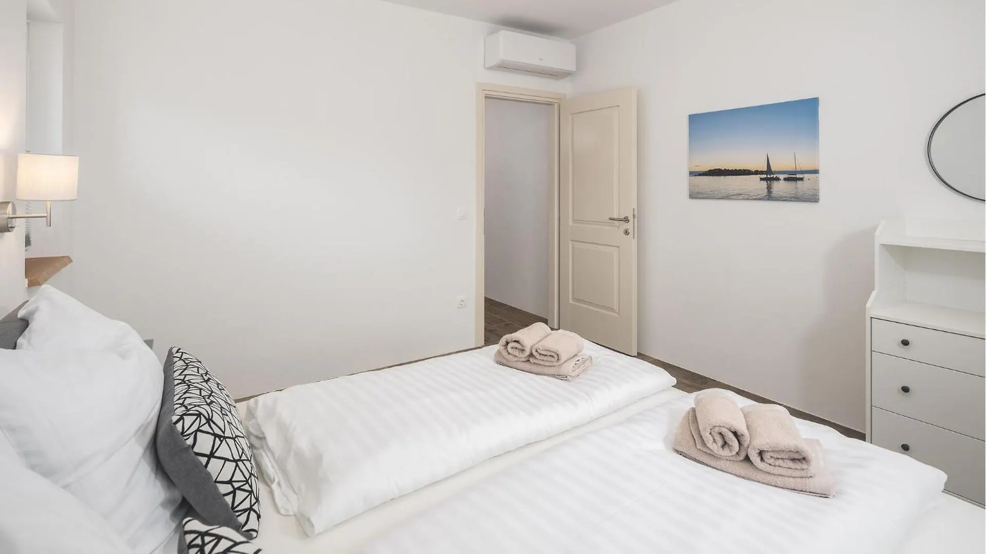 Gorgeous Home In Rojci With Kitchen Kaštelir 0*,  克罗地亚